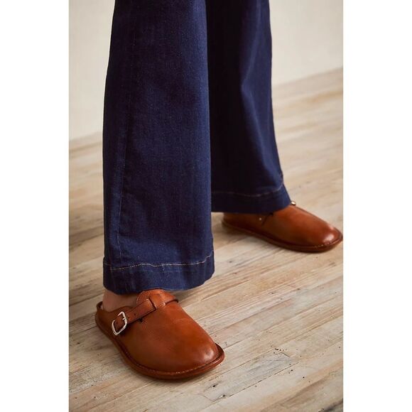 Free People Benson Dual Insert Leather Buckle Mules Clogs Slip Ons Faux Fur Tan - Picture 3 of 5